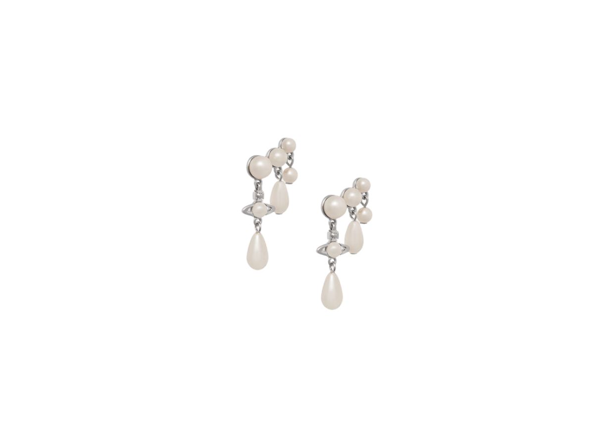 https://d2cva83hdk3bwc.cloudfront.net/vivienne-westwood-marybeth-earrings-platinum-creamrose-pearl-2.jpg