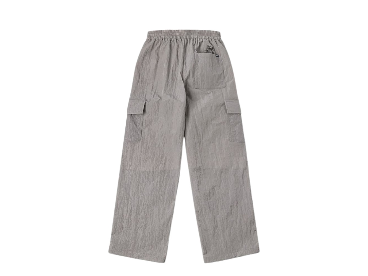 https://d2cva83hdk3bwc.cloudfront.net/vln-ptavxsmpcwpfg-vans-x-space-molly-panel-cargo-w-pants-frost-grey-2.jpg