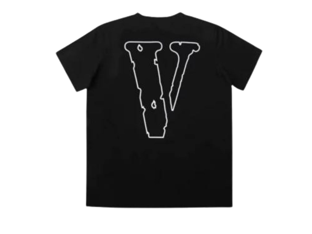 https://d2cva83hdk3bwc.cloudfront.net/vlone-with-heartbeat-logo-t-shirt-black-ss23-2.jpg