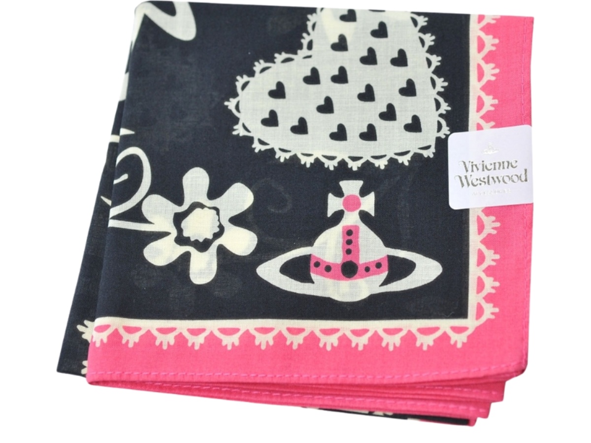 https://d2cva83hdk3bwc.cloudfront.net/vw-hcavwplsbbp-vivienne-westwood-planet-logo-scarf-black-beige-pink-1.jpg