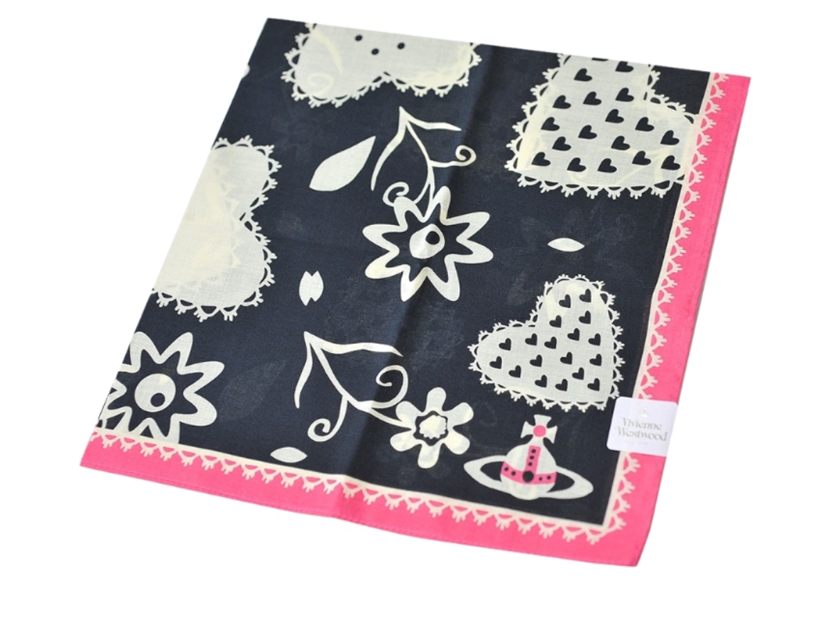 https://d2cva83hdk3bwc.cloudfront.net/vw-hcavwplsbbp-vivienne-westwood-planet-logo-scarf-black-beige-pink-2.jpg