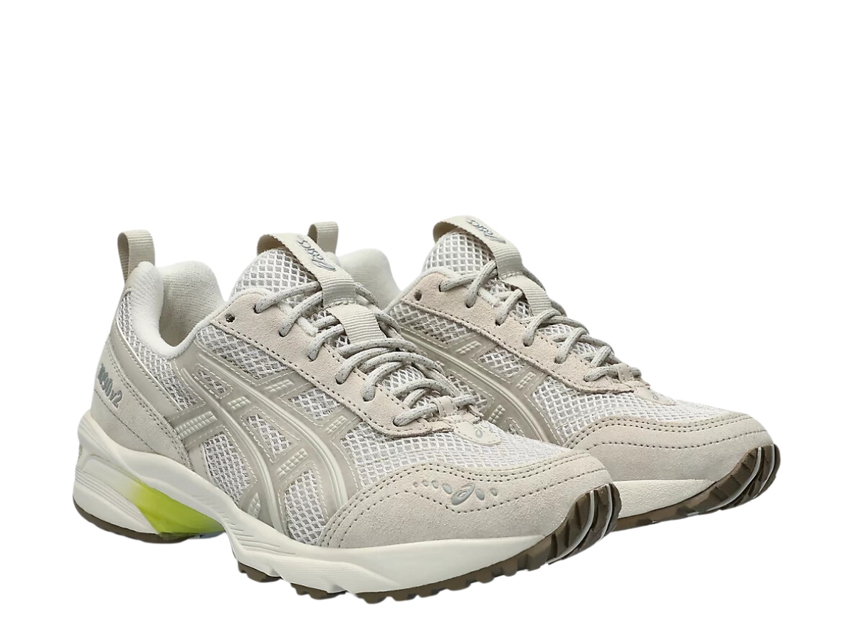 https://d2cva83hdk3bwc.cloudfront.net/w-asics-gel-1090-v2-smoke-grey-3.jpg