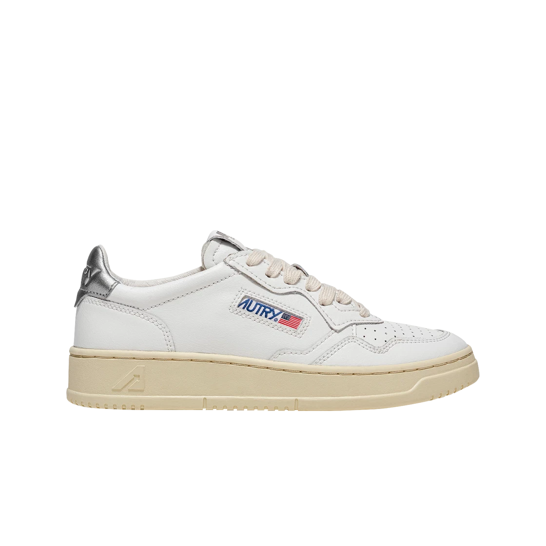 https://d2cva83hdk3bwc.cloudfront.net/w-autry-medalist-low-leather-sneakers-white-silver-1.jpg