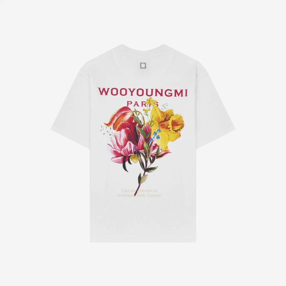【関税込み】WOOYOUNGMI ホワイト ロゴプレート Tシャツ Wooyoungmi Men's Large Logo T-Shirt in White Wooyoungmi