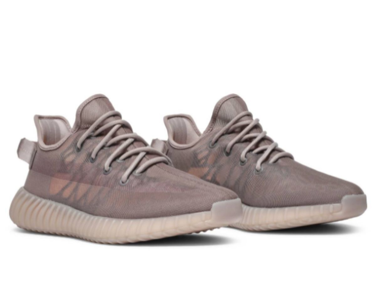 https://d2cva83hdk3bwc.cloudfront.net/yeezy-boost-350-v2-mono-mist-3.jpg