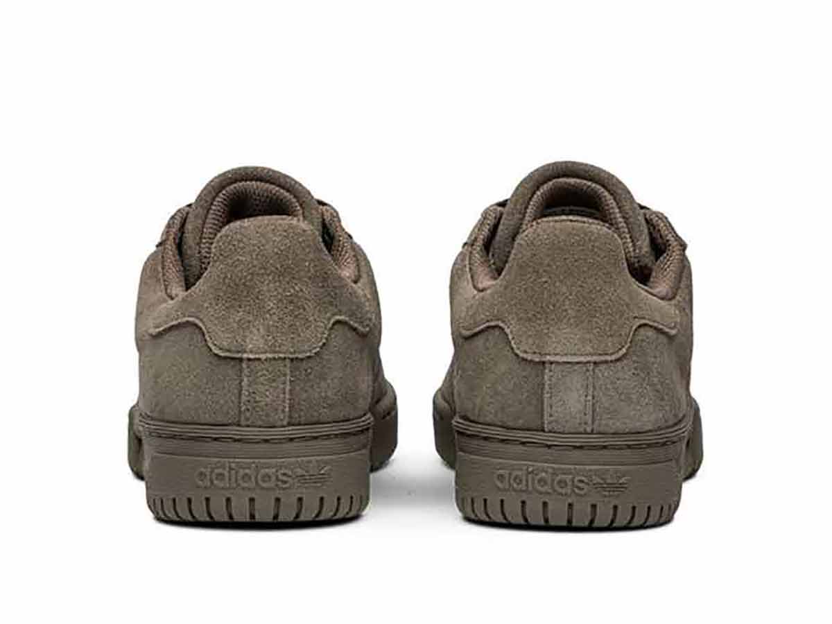 https://d2cva83hdk3bwc.cloudfront.net/yeezy-powerphase-simple-brown-yzy-pp-smpl-6.jpg