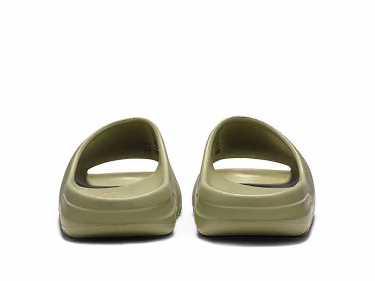 https://d2cva83hdk3bwc.cloudfront.net/yeezy-slides-resin-fx0494-2.jpg